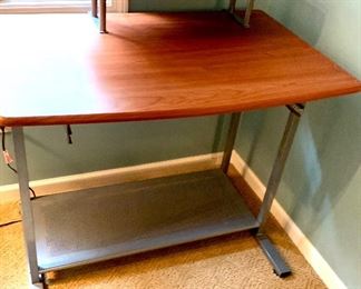Small computer desk