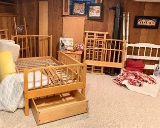 Twin Bunk bed Set w/ 2 underneath roll storage bins & side rails
Twin white poster bed
Twin mattress pads