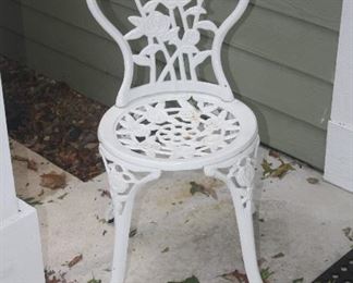 OUTDOOR SIDE CHAIR