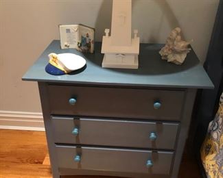 end table by Tomasville blue great for the shore