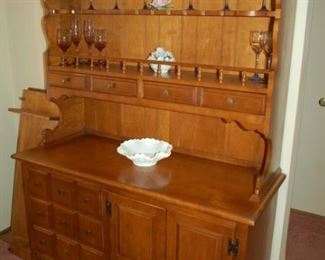 China Cabinet/Hutch       48" W x 20" D x 60" H
