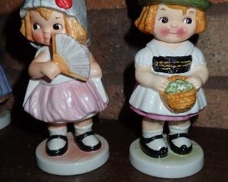 DOLLY DINGLE SERIES / GOEBEL / GERMANY