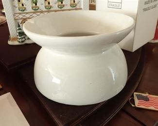 PORCELAIN COMMODE 