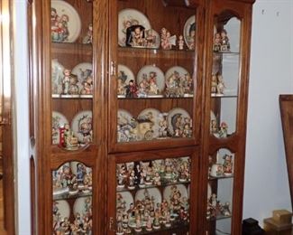 AN AMAZING COLLECTION OF HUMMELS...  WITH THE VOLUME WE HAVE HUMMELS ITEMS WILL BE STARTING AT $2. 50