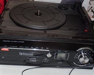 TURNTABLE / RADIO