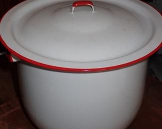 ENAMEL POT WITH COVER