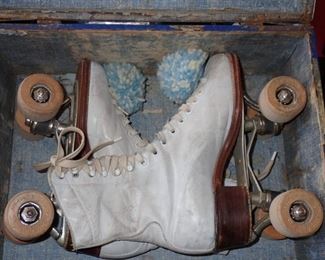 ROLLER SKATES IN BOX