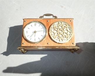 VINTAGE CLOCK