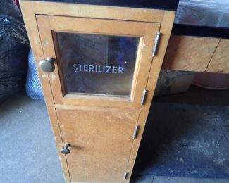 STERILIZER CABINET 