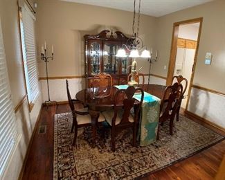 Master Design Dining Room Set with Matching Hutch