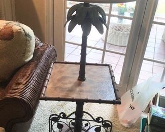 Side table lamp w/ palm tree motif