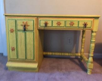 Stanley Ole Yellow bedroom furniture