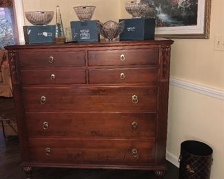 ETHAN ALLEN GENTLEMEN’S CHEST