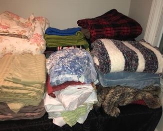 SHEETS & BLANKETS