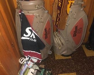 GOLF CLUBS & CARRY BAGS