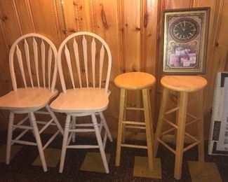 BAR STOOLS & COUNTER STOOLS