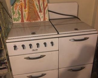 VINTAGE MAGIC CHEF OVEN