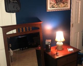 ETHAN ALLEN NIGHTSTAND & MIRROR