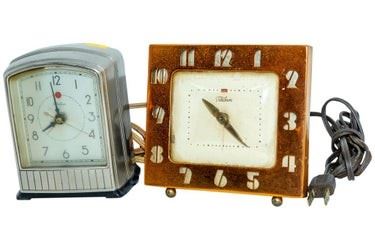 0030 Two 2 Vintage Art Deco Telechron Desk Clocks