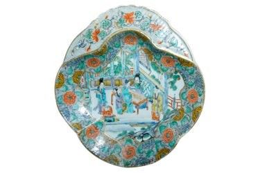 0054 Antique Chinese Porcelain Lobbed Dish