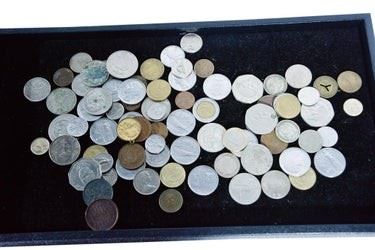 0145 Mixed Lot Vintage Newer Foreign Coins w US Mint
