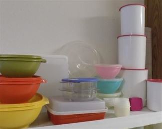 Tupperware 3 stack green/orange/yellow sold