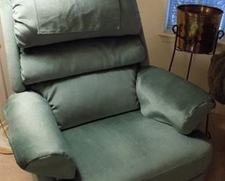 LaZBoy swivel rocker recliner