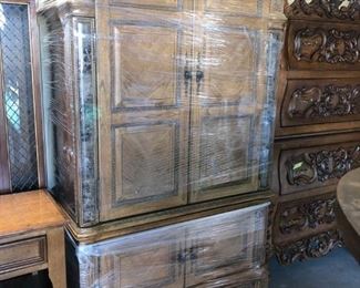 schnadig armoire