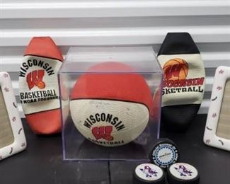 Wisconsin Sports Memorabilia https://ctbids.com/#!/description/share/263385