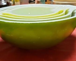 Pyrex Avocado Verde Green Cinderella Nesting Bowl Set