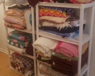Linens, Quilts