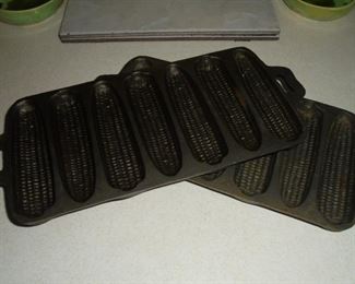2 cast iron corn bread muffin molds