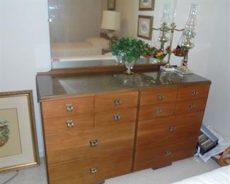 Matching mid century dresser w/mirror and 6 drawers w/glass top