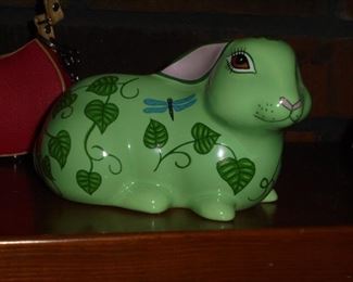 Ceramic green rabbit coin bank w/stopper