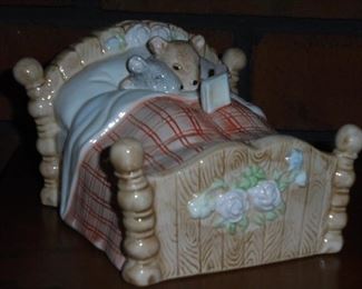 Ceramic mice in bed coin bank w/stopper