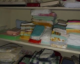 Towels/wash clothes/place mats/table clothes
