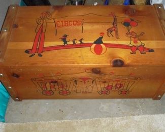 Vintage 'Circus' pine toy box