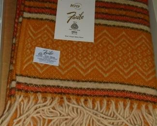 Vintage 'Faribo' 100% wool 50 x 16 robe/throw in original box