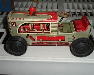 MARX #5 tractor - complete/not broken/good color