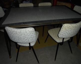 Awesome mid century modern dinette set w/formica top & 6 matching chairs and 1 table leaf- nothing broken/scratched or with holes or ripped  LIKE NEW