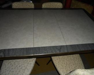 Awesome mid century modern dinette set w/formica top & 6 matching chairs and 1 table leaf- nothing broken/scratched or with holes or ripped  LIKE NEW