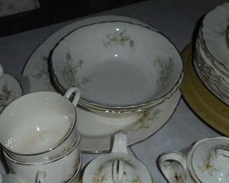 Vintage 1957 Homer Laughlin dishes  8 pl setting     plates/cups & saucers/dessert bowls & plates/sugar & creamer/2 gravy bowls/platter