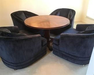 GLR Corp Telescoping Table and Four Chairs Ginas Favorite