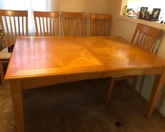 Dining table & chairs 