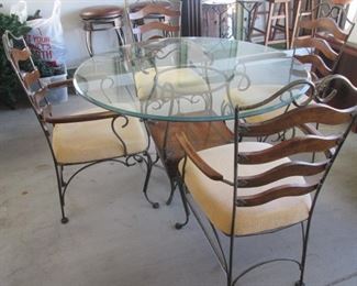 Hammary Round Glass-Top Dinette Table/4-Chairs, Wood & Metal Frames with Upholstered Seats