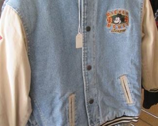 Casual "Levi-Look" Outerwear