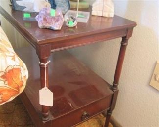 Traditional End Table, Drawer & Shelf