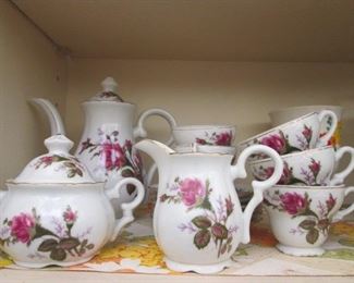 Floral Design Tea Set