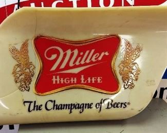 Vintage Miller High Life Light Up, Works (Has Crack)
