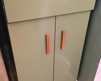 60's Metal Kitchen Cabinet